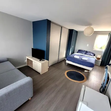 Apartment Independant A 5 Minutes Du Puy Dufou Chambretaud