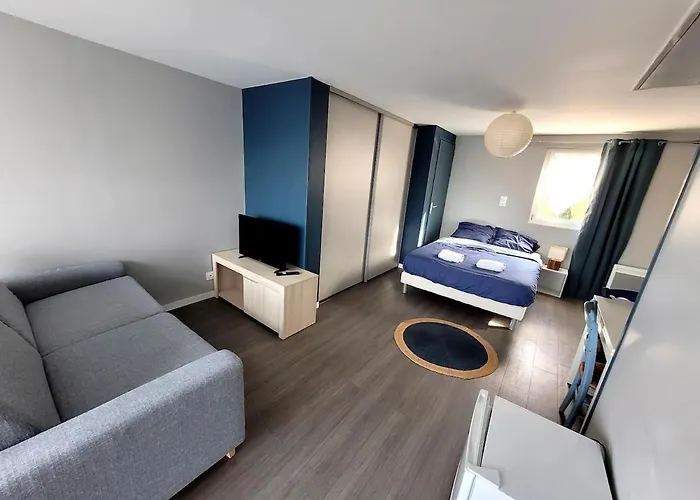 아파트 Independant A 5 Minutes Du Puy Dufou Chambretaud